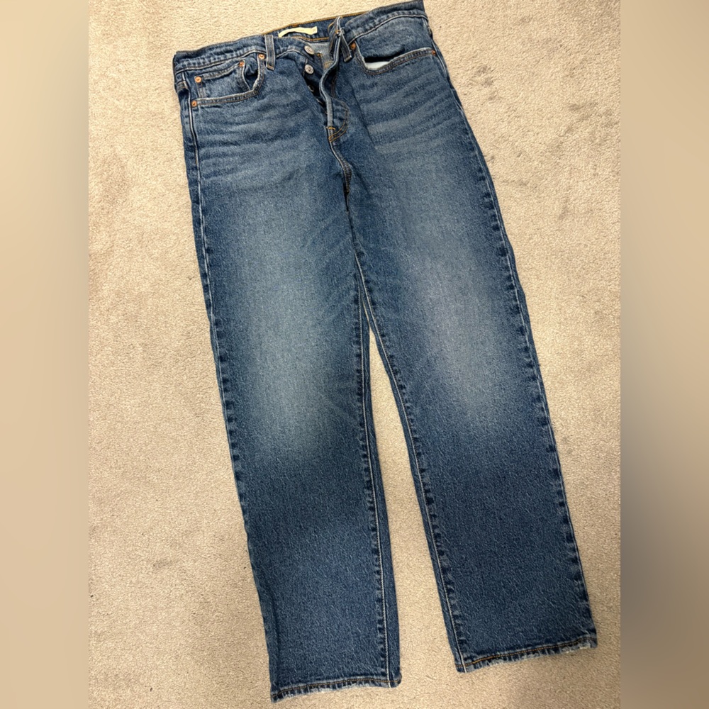 Levi’s Premium High Rise Wedgie Straight, 31x28